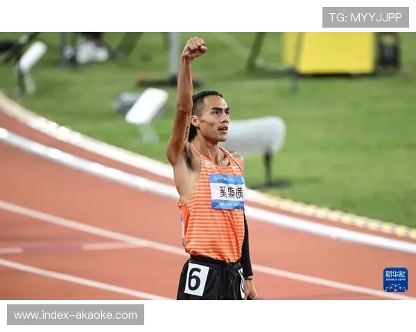 奚枭横终点前绝杀，创1分45秒48新全国纪录