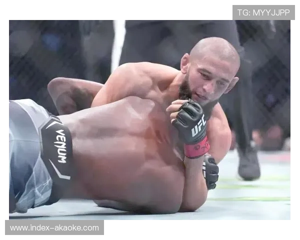 奇马耶夫连续五回合压制战术 体能表现颠覆赛前质疑