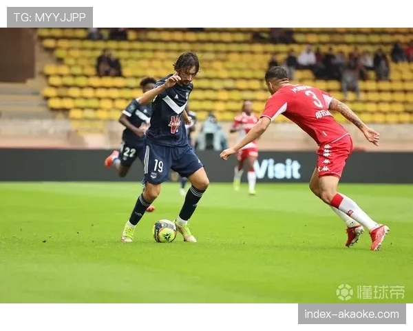 半场战报：摩纳哥2-0暂时领先里尔，南野拓实与福法纳各入一球